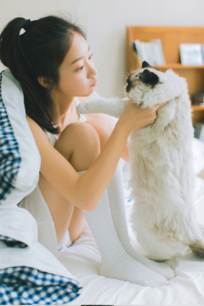 女朋友把胸往我嘴送视频免费